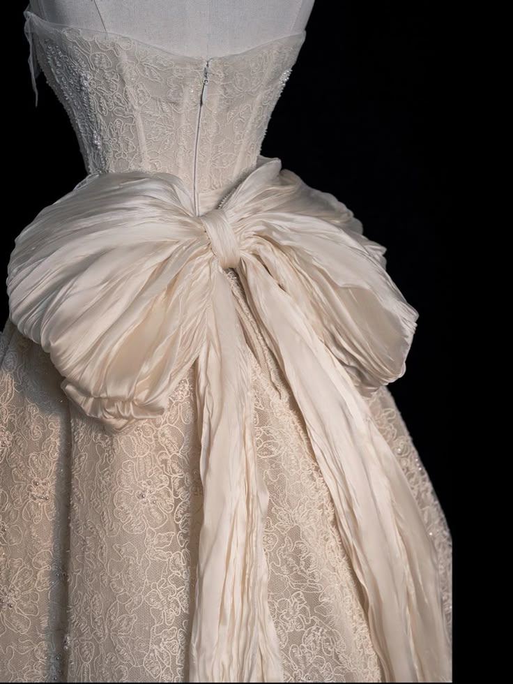 A Line Wedding Dress Lace Strapless Wedding Party Dress Customized Long Formal Women Bride Dress     cg25847