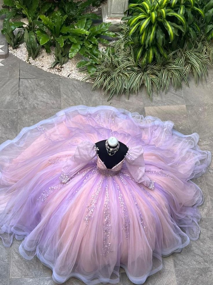 Elegantes Ballkleid mit schulterfreien langen Laternenärmeln und Applikationen aus Tüll mit Prinzessinnen-Print, Quinceanera-Kleid für Sweet 16, cg25641