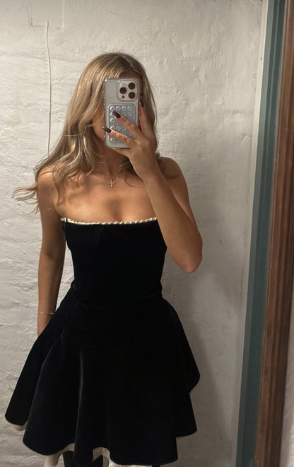 Elegant Black Strapless A-line Short Mini Homecoming Dress     cg25859