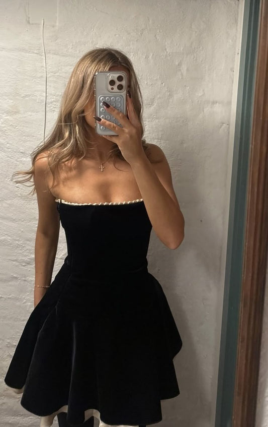 Elegant Black Strapless A-line Short Mini Homecoming Dress     cg25859