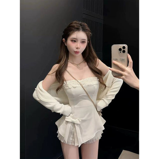 Slim-fit stretch strapless top with bow  G102
