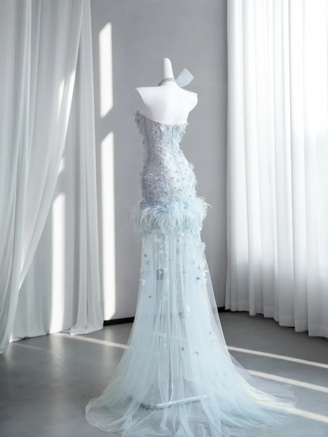 Adorable Light Blue Mini Dress Strapless Sheath Party Dress Beading Feather Homecoming Dress CY0010