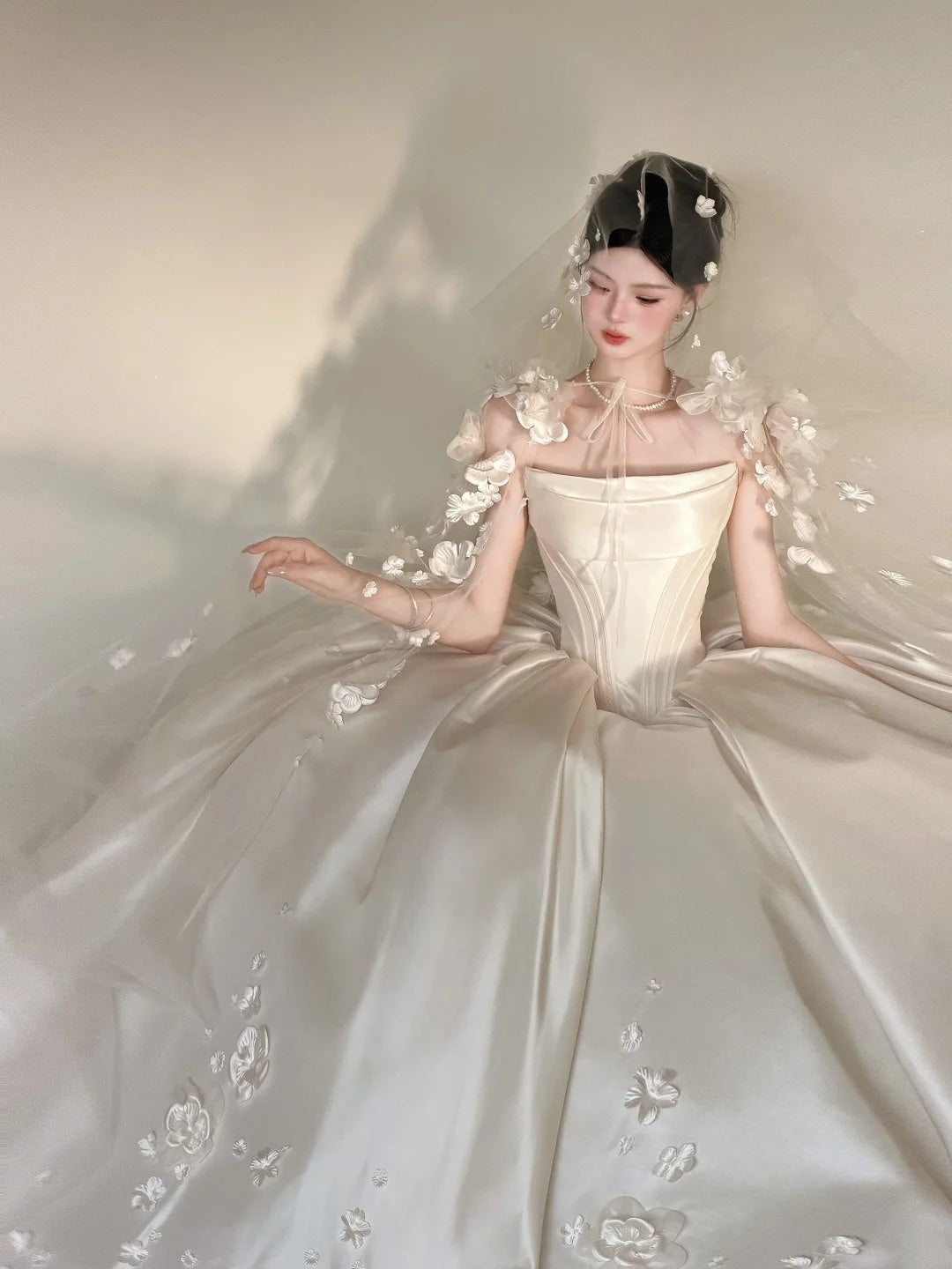 Brilliant A-Line Wedding Dress Ideas Strapless Appliques Bridal Gowns CY0020