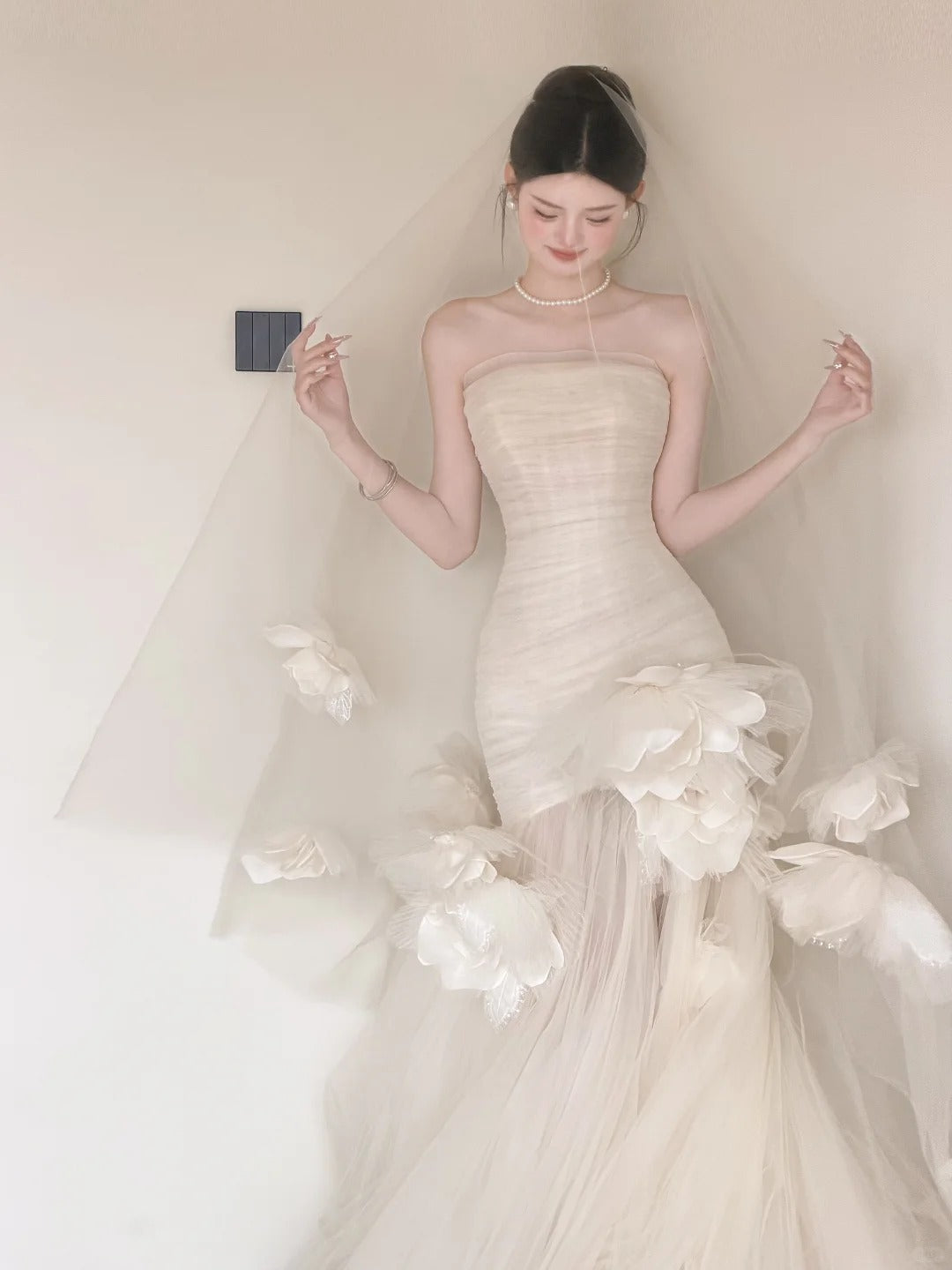 Boho-Style Long Sleeve Ivory Wedding Dress Tulle Mermaid Bridal Dress CY0022