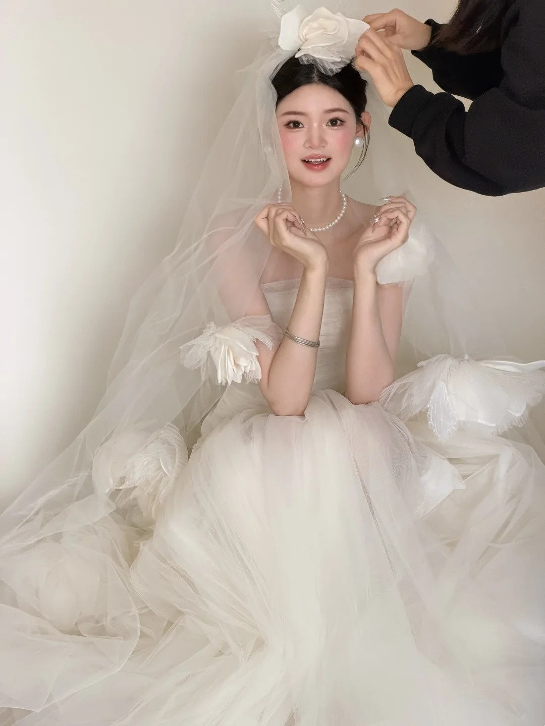 Boho-Style Long Sleeve Ivory Wedding Dress Tulle Mermaid Bridal Dress CY0022