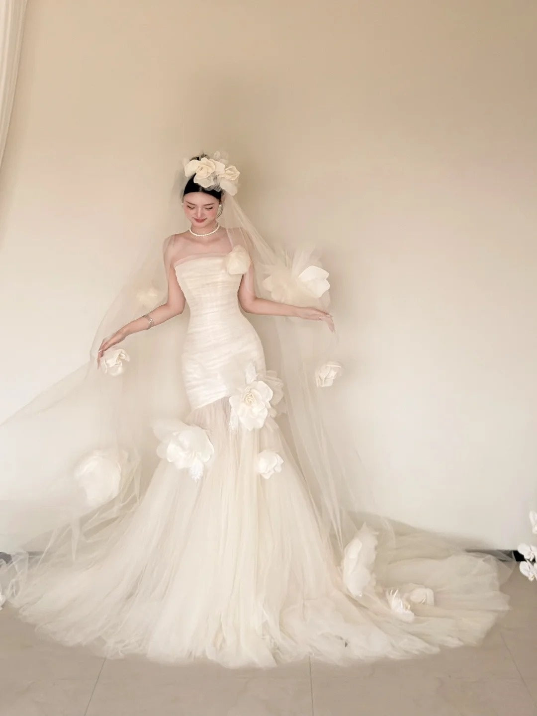 Boho-Style Long Sleeve Ivory Wedding Dress Tulle Mermaid Bridal Dress CY0022