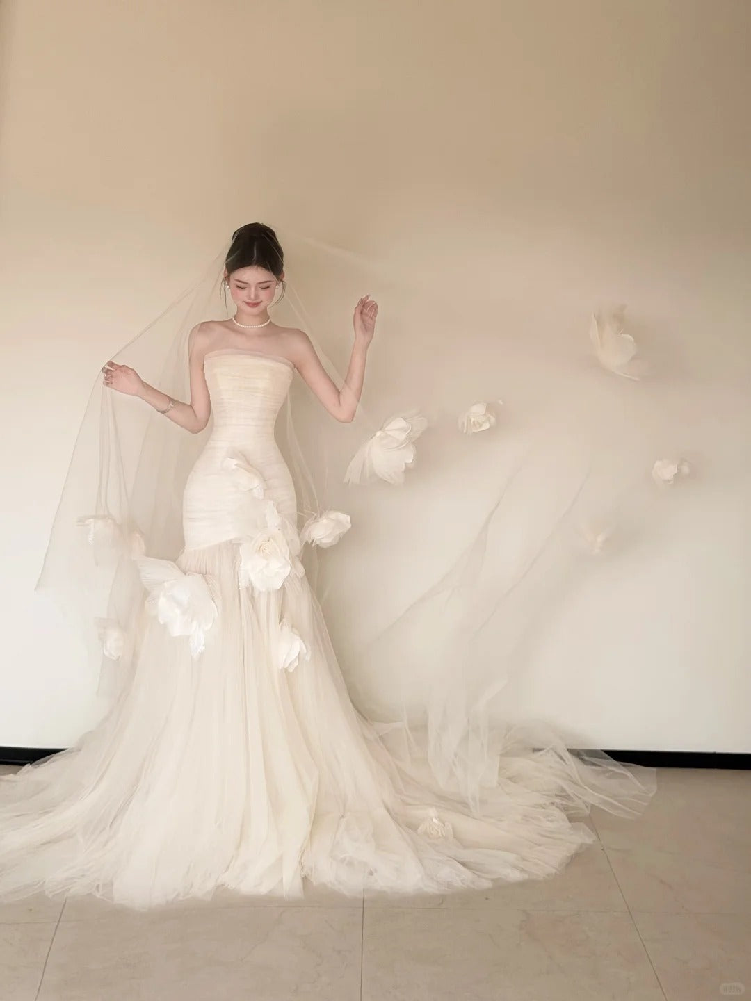 Boho-Style Long Sleeve Ivory Wedding Dress Tulle Mermaid Bridal Dress CY0022