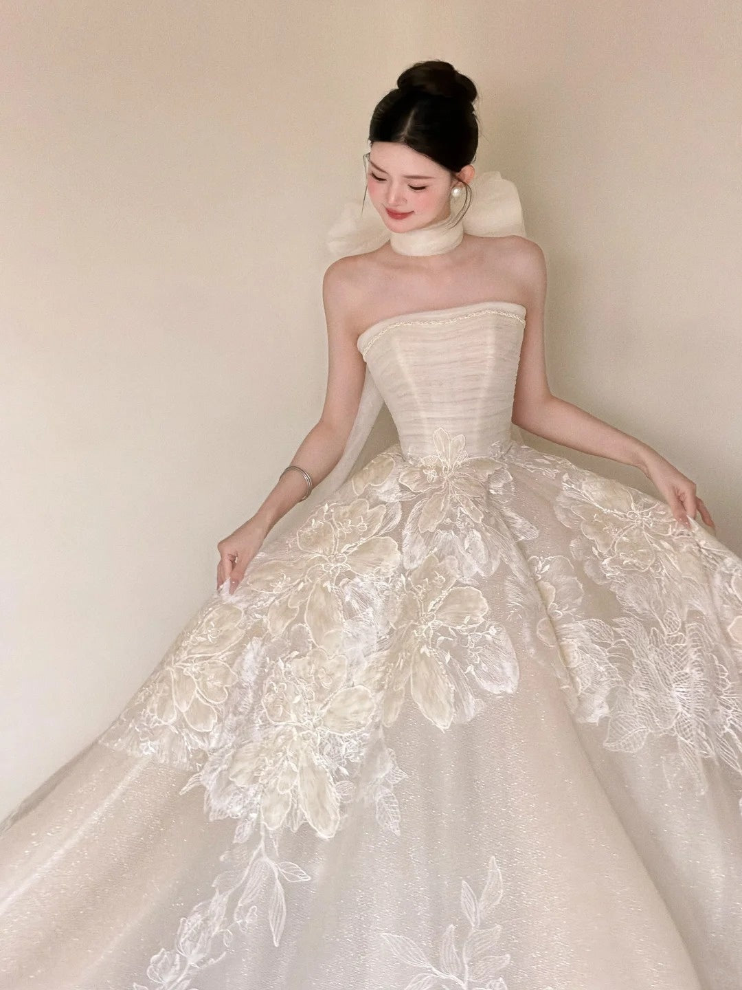 Glamorous A-Line Ivory Wedding Dress Ideas Strapless Appliques Bridal Gowns CY0029