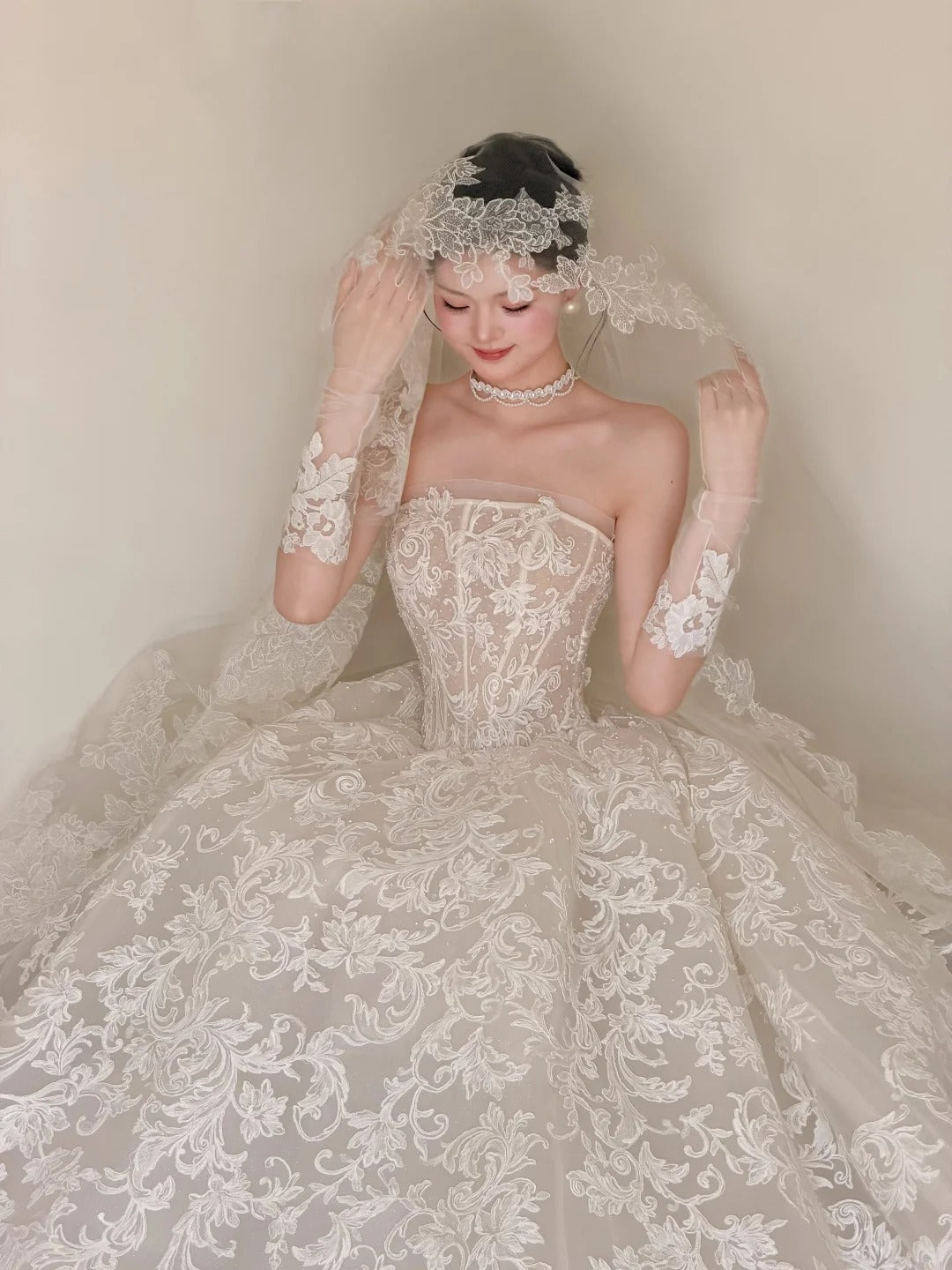 Delicate Appliques Tulle Wedding Dress Strapless A-Line Bridal Gowns CY0030