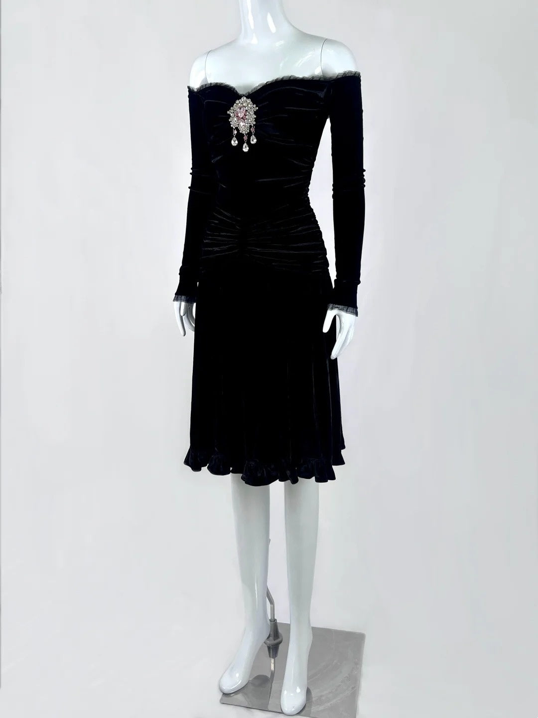Sparkly  Ruffles Black Homecoming Dress Off-the-Shoulder Sheath Crystals Short Dress CY0050