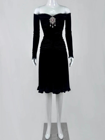 Sparkly  Ruffles Black Homecoming Dress Off-the-Shoulder Sheath Crystals Short Dress CY0050