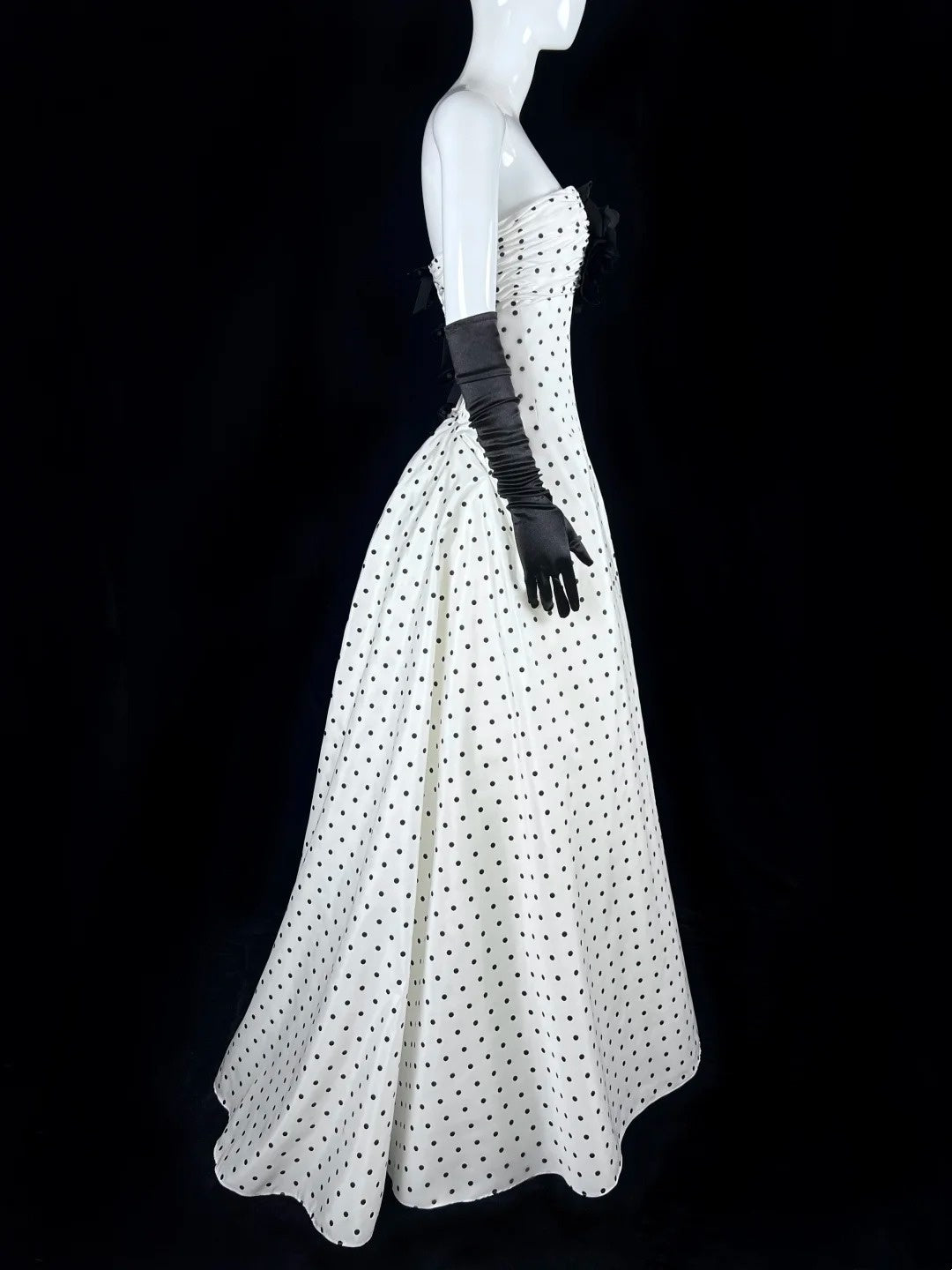 Charming Bows Strapless Sweet 16 Dress 3D Appliques Polka Dots A-Line Evening Gowns CY0051