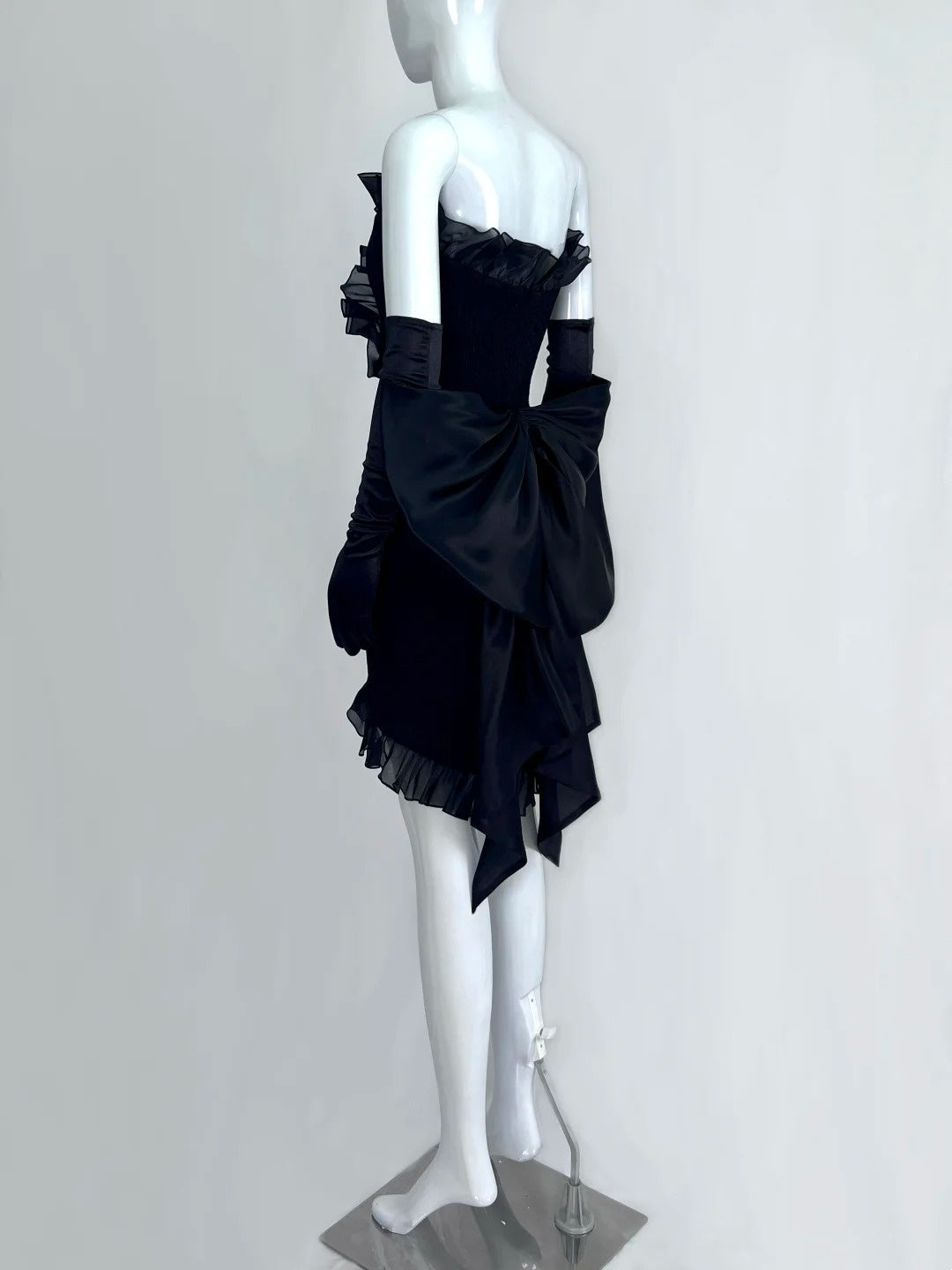 Gothic Strapless Sheath Black Homecoming Dress With Sleeve Bow Ruffles Sheath Short Dress CY0056