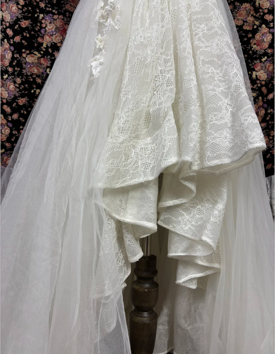 White Lace Vintage Wedding Dress Elegant Formal Wedding Gown  cg26244