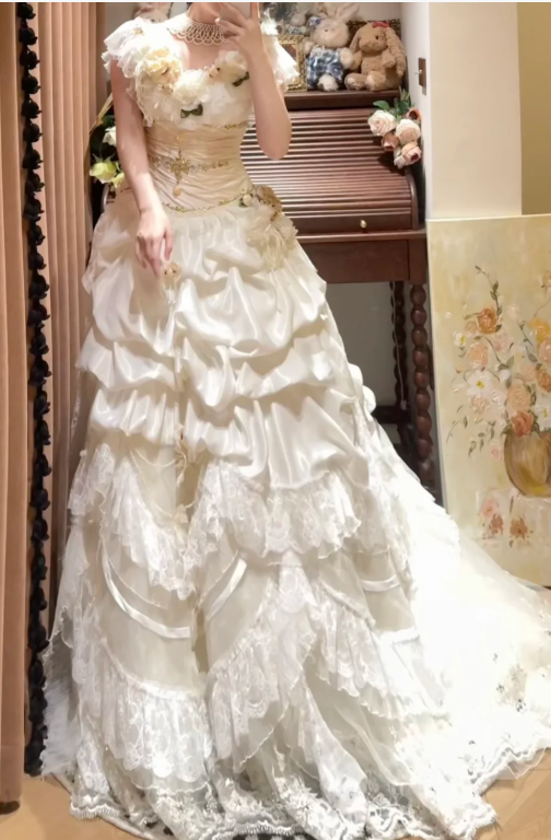 Elegant Lace Satin Wedding Dress Vintage Tiered Prom  Party Dress  cg26309