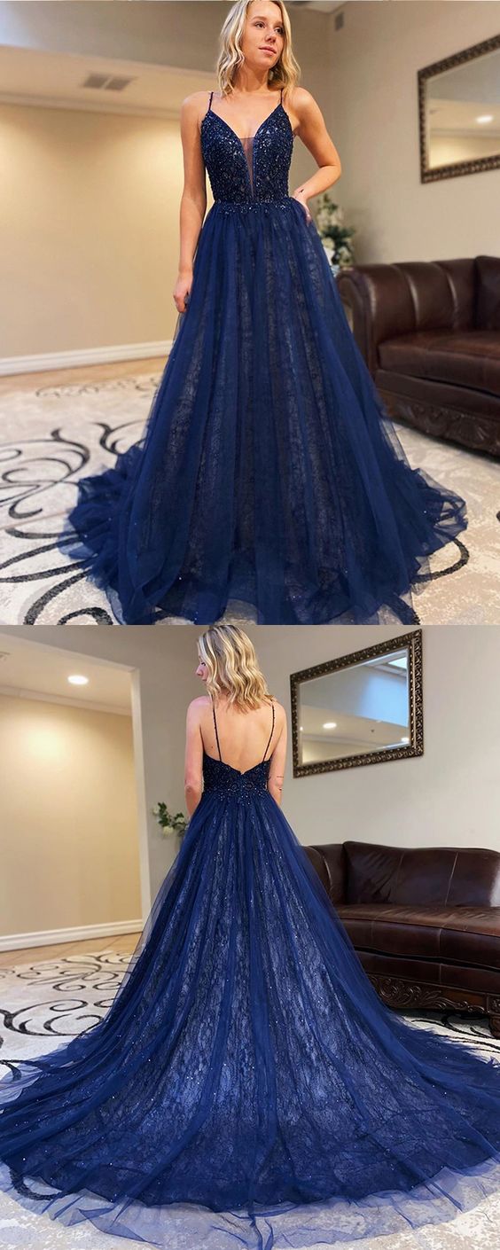 Marineblaues Ballkleid aus Tüll mit Spaghettiträgern und Perlenbesatz, cg10138
