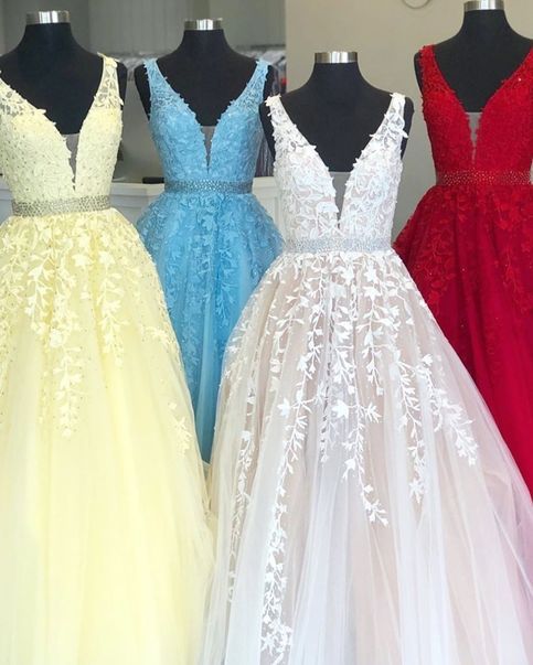 Gorgeous A Line V Neck Prom Dresses Appliques Beading Evening Dresses     cg15545