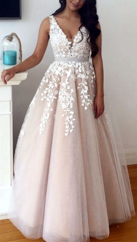 Champagne Princess Prom Dresses Lace Embroidery V Neck Beaded Sashes Ball Gown For Sweet 16   cg17634