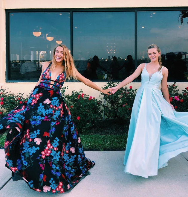 Chic Embroidery Floral V-Neck Long Prom Evening Dress cg5198